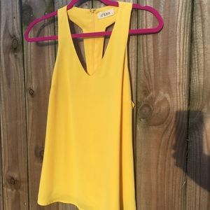 Sunny yellow tank